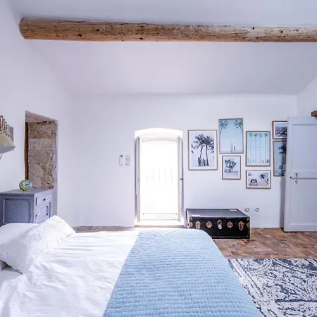 Maison Baronne Aparthotel 4*